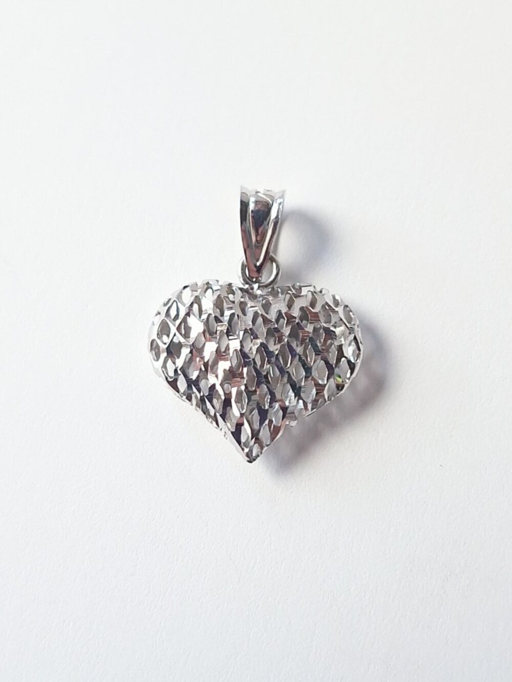 Michael Anthony Jewelers 14K White Gold Filigree Mesh Heart Pendant – Diamond‑Cu